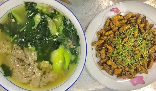 Không phải nước rau muống luộc, nhộng rang ăn với món canh này ngon nhất