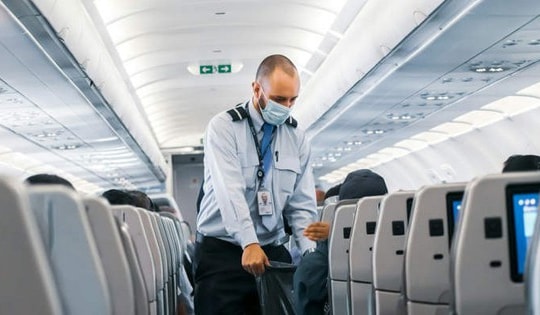 Người đàn ông bị kết tội giả làm tiếp viên hàng không để được bay miễn phí suốt 6 năm