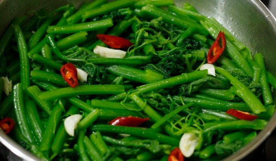 Loại rau bổ dưỡng chẳng kém 'nhân sâm', cực sẵn ở chợ giá chỉ vài nghìn một bó