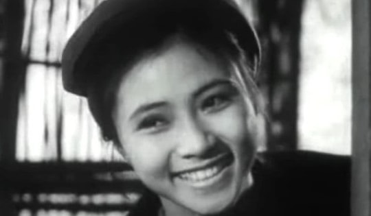 Người đàn bà quyền lực nhất trong 'Mặt trời lạnh', tuổi U90 tích cực đóng phim, từng là 'Hoa khôi màn ảnh' thập niên 1980