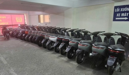 Nguy cơ cháy nổ từ xe máy điện gắn mác 'chính hãng'