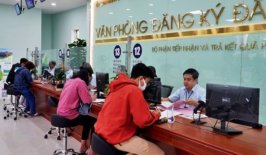 Chậm sang tên sổ đỏ 2025, người dân có thể bị phạt rất nặng