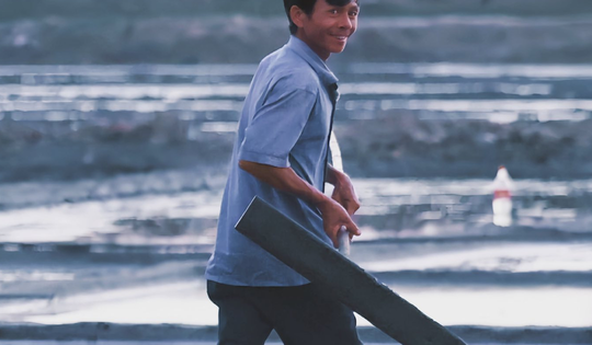 Kỷ niệm đáng nhớ của Jun Phạm tại Sa Huỳnh trong tập mới nhất "Gia đình Haha"