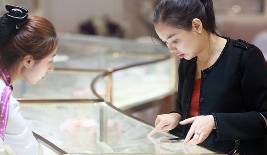 Giao dịch vàng từ 20 triệu đồng/ngày trở lên qua tài khoản: Nhà đầu tư vẫn nhiều trăn trở