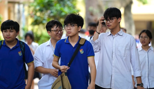 Lợi thế khi có chứng chỉ IELTS và SAT khi xét tuyển trường Y Dược