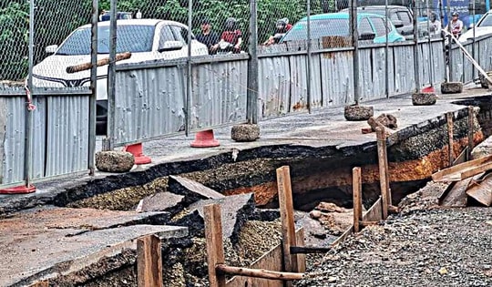 Xuất hiện sụt lún tại điểm dựng lô cốt Đại lộ Thăng Long