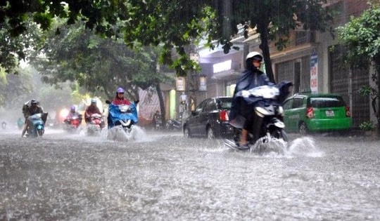 Sáng nay Hà Nội tái diễn mưa dông kèm lốc sét