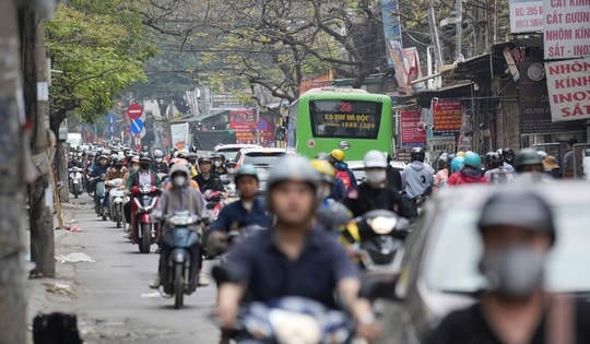 Hà Nội lập tổ liên ngành để chuyển đổi sang xe điện, xây dựng trạm sạc