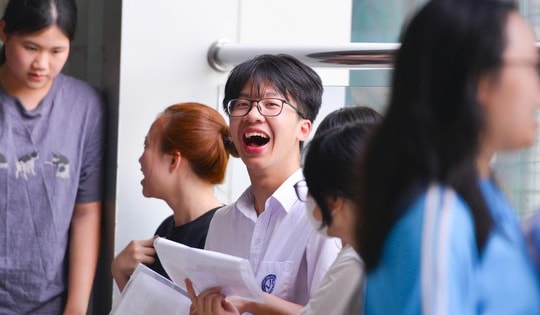 Hơn 500 điểm 10 môn Toán: Kỳ thi tốt nghiệp THPT 2025 có gì bất ngờ và điểm chuẩn đại học sẽ ra sao?