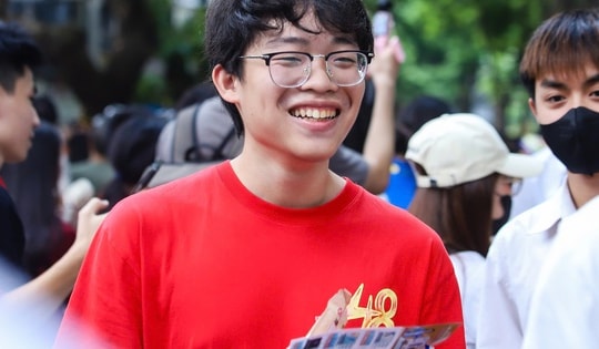 Top 10 địa phương có điểm thi Ngữ văn, Toán, Tiếng Anh tốt nghiệp THPT 2025 cao nhất cả nước