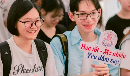 Hơn 270 thí sinh đầu tiên trúng tuyển Trường Đại học Y Hà Nội năm 2025