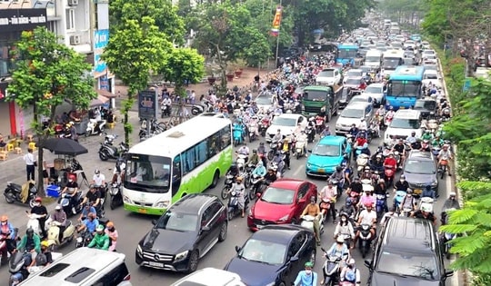 Hà Nội sẽ tính ưu tiên hỗ trợ người dân chuyển đổi phương tiện trong khu vực Vành đai 1