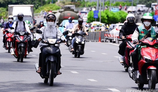 Miền Bắc, miền Trung nắng nóng gay gắt, nhiệt cao trên 38 độ