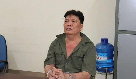 Mâu thuẫn khi uống rượu, mang hung khí đến chém 2 người khác trọng thương