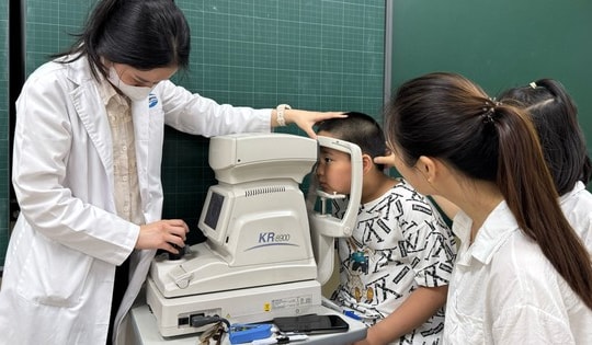 Tình trạng gia tăng cận thị học đường, phụ huynh cần biết các biện pháp quản lý