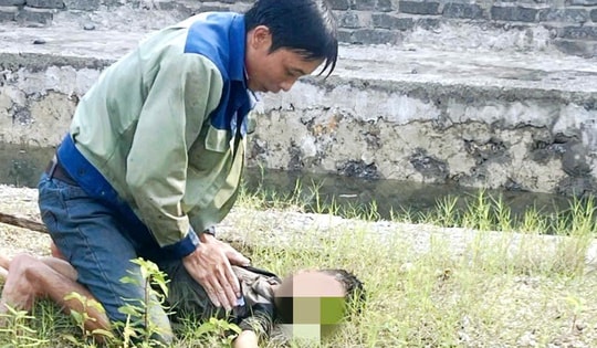 Bác sĩ cứu sống bé trai 4 tuổi bị đuối nước