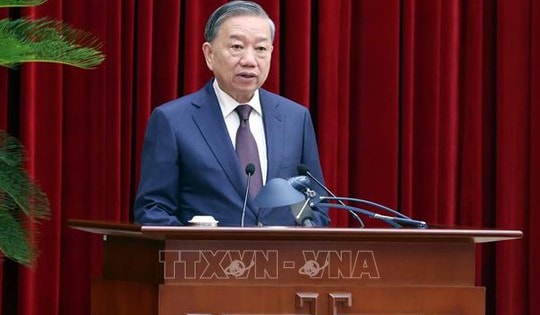 Ngày làm việc thứ nhất Hội nghị lần thứ 12 Ban Chấp hành Trung ương Đảng khóa XIII