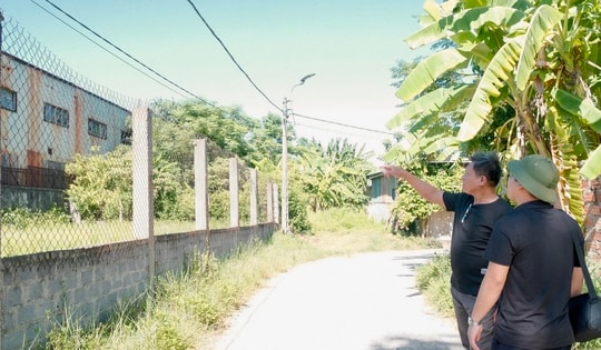 Quảng Trị: Người dân khốn khổ vì nhà máy sản xuất nhôm thanh định hình sát khu dân cư