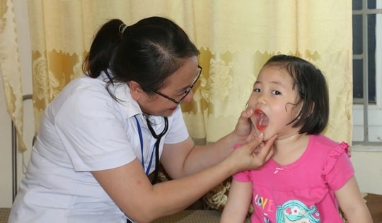 Từ 2026, nhân viên y tế trường học chưa qua đào tạo sẽ không được phép hành nghề