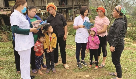 Đề xuất nâng mức hỗ trợ tiền đối với lực lượng 'cánh tay nối dài' của ngành y tế