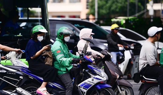 Nắng nóng tiếp tục bao trùm miền Bắc và miền Trung