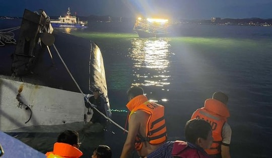 Vụ lật tàu du lịch ở Quảng Ninh: Cảnh báo dông lốc đã được đưa ra từ trưa nay