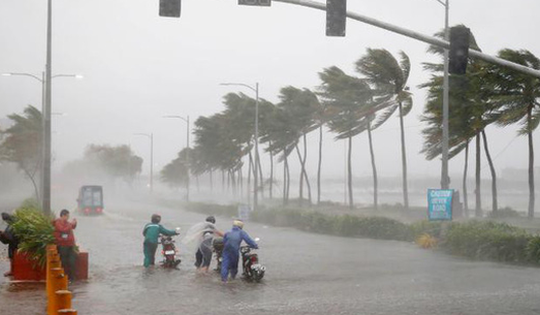 Biển Đông chính thức đón bão số 3 với đường đi phức tạp khó lường