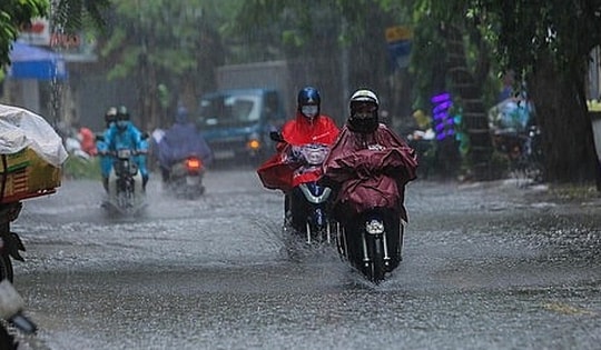 Vì sao bão vẫn ngoài Biển Đông mà đất liền đã xuất hiện dông lốc?