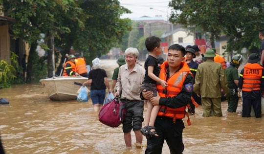 Triển khai các biện pháp bảo vệ người và tài sản ứng phó bão số 3