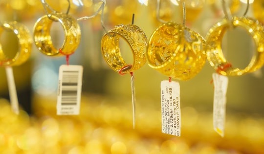 Giá vàng hôm nay ngày 20/7 chốt tuần giảm mạnh, người mua lỗ đậm