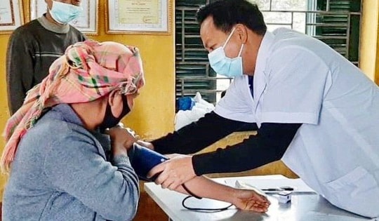 Nhiệm vụ của nhân viên y tế thôn bản là gì?