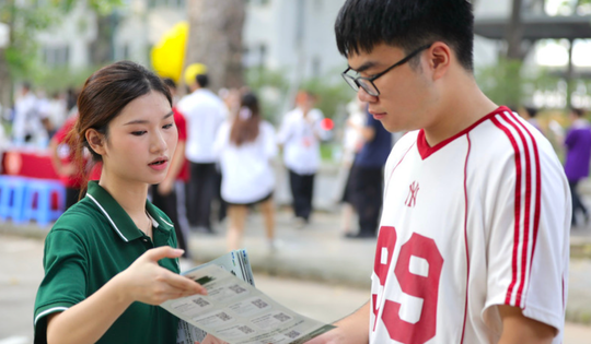 Thí sinh cẩn trọng với 'bẫy' điểm sàn xét tuyển đại học 2025