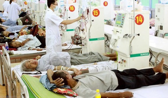 Đề xuất lương đặc thù cho ngành y tế để thu hút nhân lực làm việc tại tuyến cơ sở