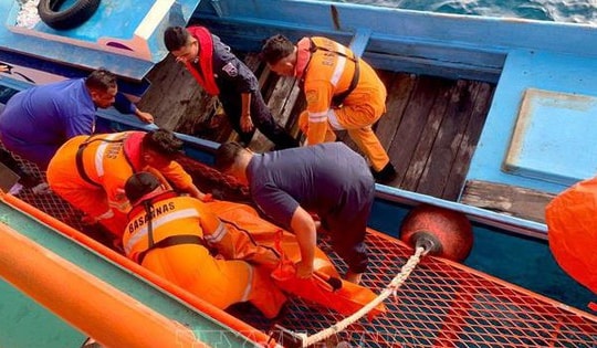 Cháy phà ở Indonesia khiến ít nhất 5 người thiệt mạng