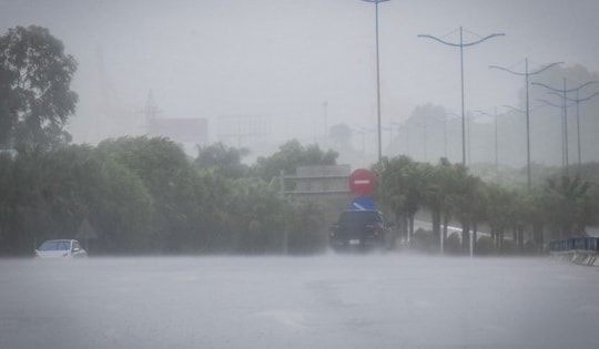 Tiến sát đất liền, tâm bão số 3 sẽ đi qua các tỉnh thành nào?