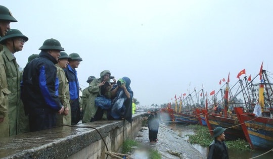Phó Thủ tướng: Cần đặc biệt quan tâm tới diễn biến triều cường trùng thời điểm bão số 3 đổ bộ