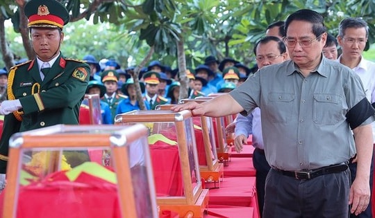 Thủ tướng: 'Không liệt sĩ nào bị lãng quên, không gia đình liệt sĩ nào phải chờ đợi trong vô vọng'