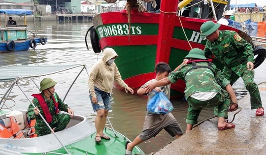 Sơ tán hơn 12 nghìn người, 79 ngôi nhà bị tốc mái, hàng trăm ha lúa bị ngập do bão số 3