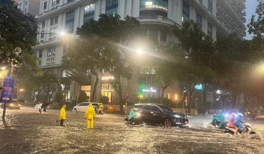 Chiều nay Hà Nội mưa dông mạnh do hoàn lưu bão số 3