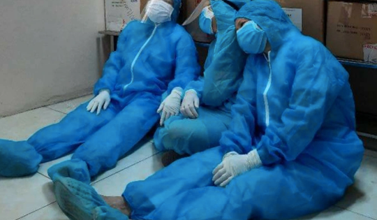 Cải cách đãi ngộ với cán bộ y tế là nhu cầu cấp bách