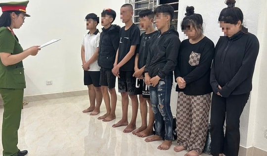 Tạm giam nhóm thanh thiếu niên đuổi nhau trên đường, đánh chết người giữa phố