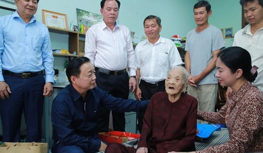 Phó Thủ tướng: Quan tâm, chăm lo tốt cho người có công là nhiệm vụ thường xuyên