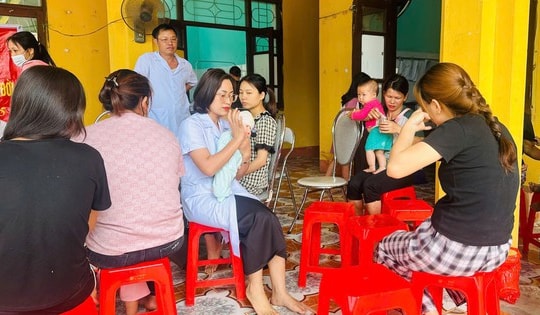 Hộ sinh là cầu nối bền vững trong chăm sóc dinh dưỡng 1.000 ngày đầu đời tại vùng dân tộc thiểu số