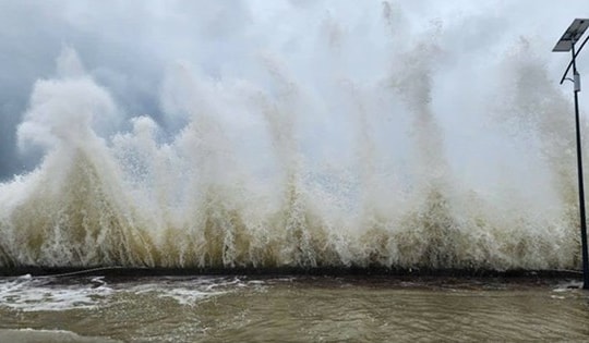 Bất thường: Cùng lúc xuất hiện 3 cơn bão trên biển