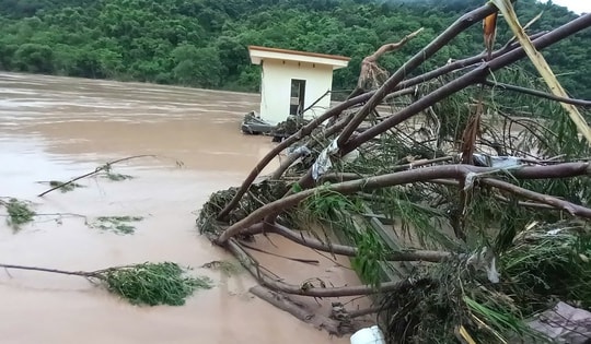 Đêm nay và ngày mai vẫn là cao điểm của đợt mưa lớn ở Bắc Bộ và Thanh Hóa, Nghệ An