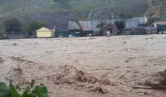 Hà Nội hỗ trợ tỉnh Nghệ An 5 tỷ đồng khắc phục hậu quả bão số 3