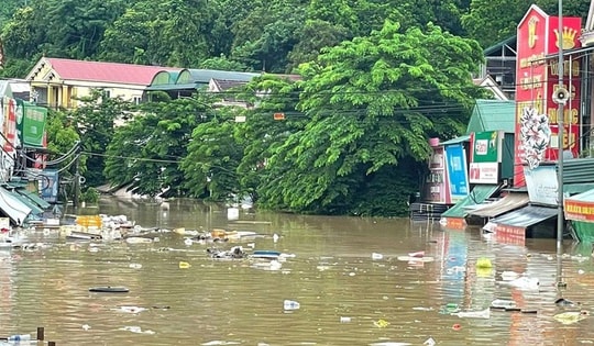 Mưa lớn kéo dài, thêm nhiều tỉnh có nguy cơ lũ quét, sạt lở đất