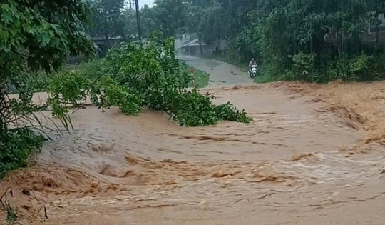 Mưa lớn, một số khu vực trên tuyến biên giới tỉnh Quảng Trị bị chia cắt