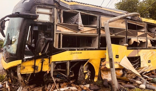 Xe khách bị lật ở Hà Tĩnh khiến 10 người tử vong chạy quá tốc độ