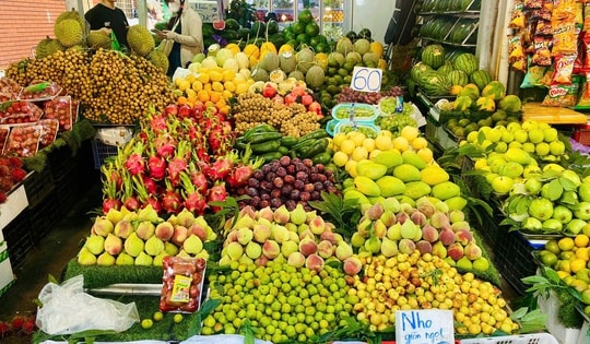 Loạt quả Trung Quốc bán tràn ngập thị trường được người tiêu dùng Việt không tiếc tiền chi